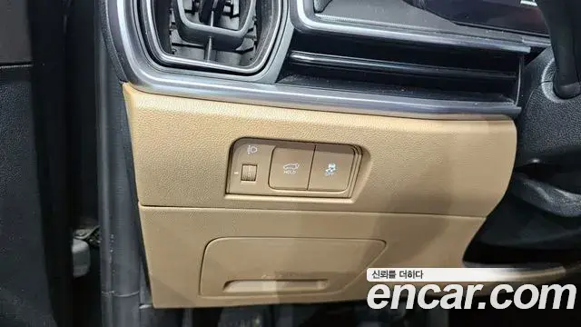 Kia Sorento 2024 — Фото 17/20