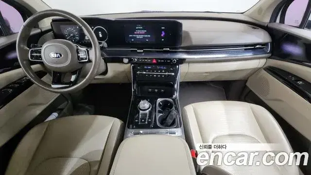 Kia Carnival 2021 — Photo 7/20