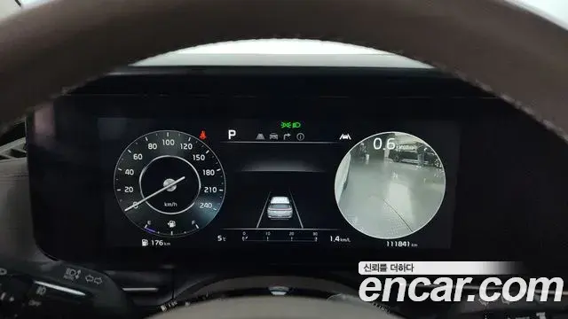 Kia Carnival 2021 — Photo 8/20