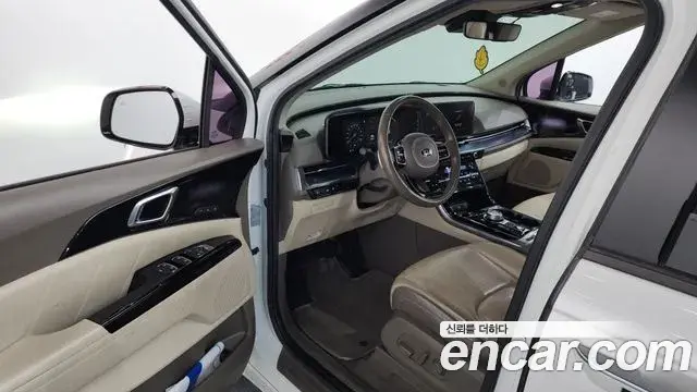 Kia Carnival 2021 — Photo 10/20