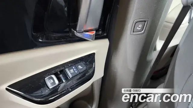 Kia Carnival 2021 — Photo 19/20