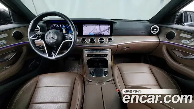 Mercedes-Benz E-Class 2020 — Photo 10/20