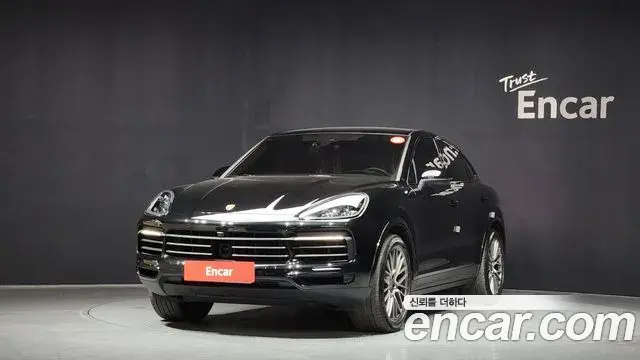 Porsche Cayenne 2023 — ფოტო 3/20