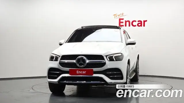 Mercedes-Benz GLE-Class 2023 — Şəkil 10/20