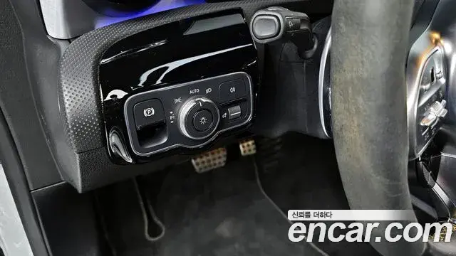 Mercedes-Benz CLA-Class 2021 — Photo 9/20