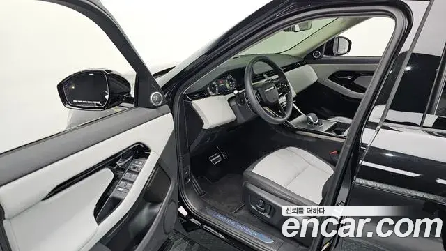 Land Rover Range Rover Evoque 2025 — Photo 6/20