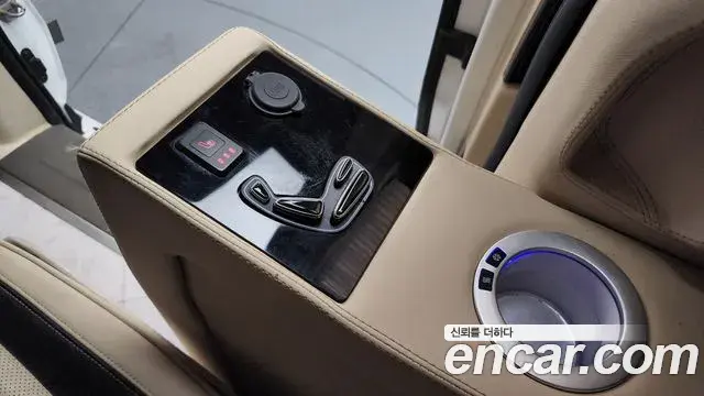 Kia Carnival 2020 — Фото 19/20