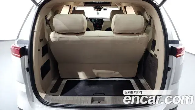 Kia Carnival 2020 — Фото 20/20