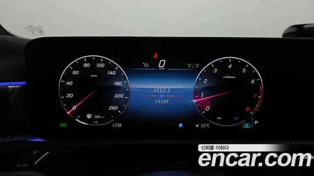 Mercedes-Benz A-Class 2024 — Photo 4/20