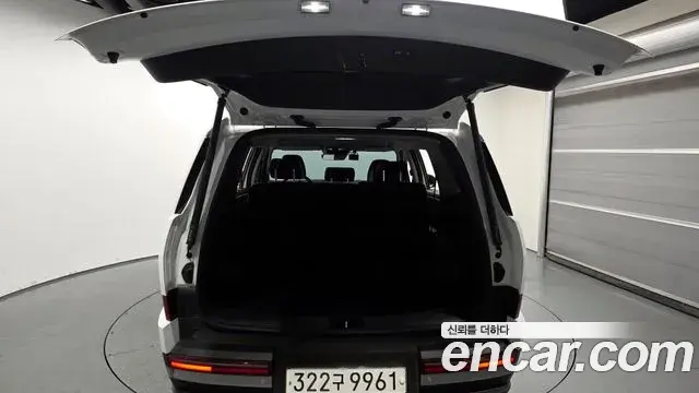 Hyundai Santa Fe 2023 — Şəkil 19/20