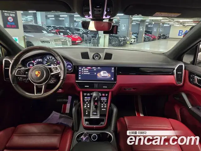 Porsche Cayenne 2022 — ფოტო 2/20