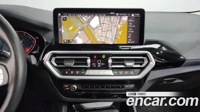 BMW X4 2022 — Photo 8/20