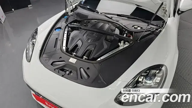 Porsche Panamera 2023 — Şəkil 12/20