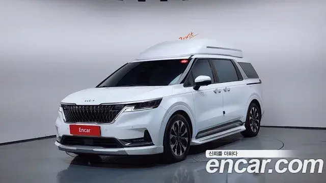 Kia Carnival 2022 — ფოტო 2/20