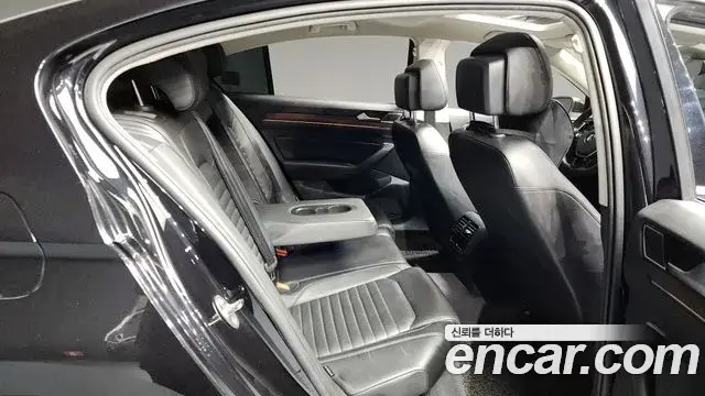 Volkswagen Passat GT 2018 — Şəkil 2/20