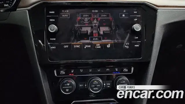 Volkswagen Passat GT 2018 — Şəkil 12/20