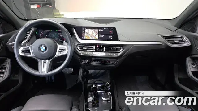 BMW 1 Series 2023 — ფოტო 10/20