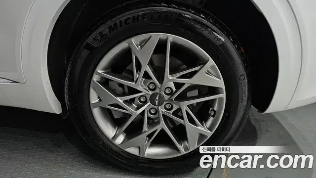 Genesis GV70 2022 — Photo 8/20