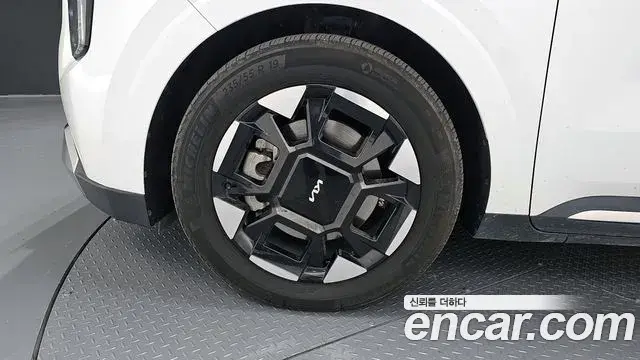 Kia Carnival 2024 — Şəkil 12/20