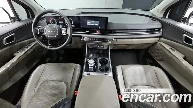 Kia Carnival 2024 — Şəkil 17/20