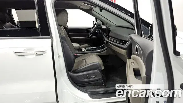 Kia Carnival 2024 — Şəkil 3/20