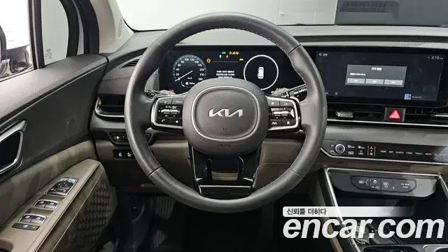 Kia Carnival 2024 — Şəkil 7/20