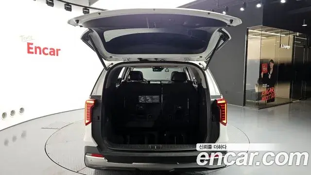 Kia Carnival 2024 — Şəkil 10/20