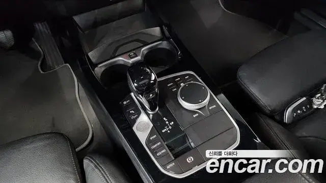 BMW 1 Series 2022 — Photo 10/20