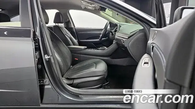 Hyundai Sonata 2020 — Фото 10/20