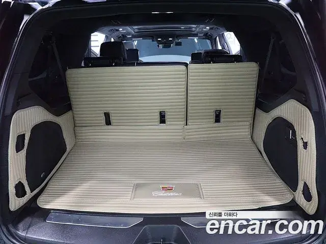 Cadillac Escalade 2021 — ფოტო 3/20