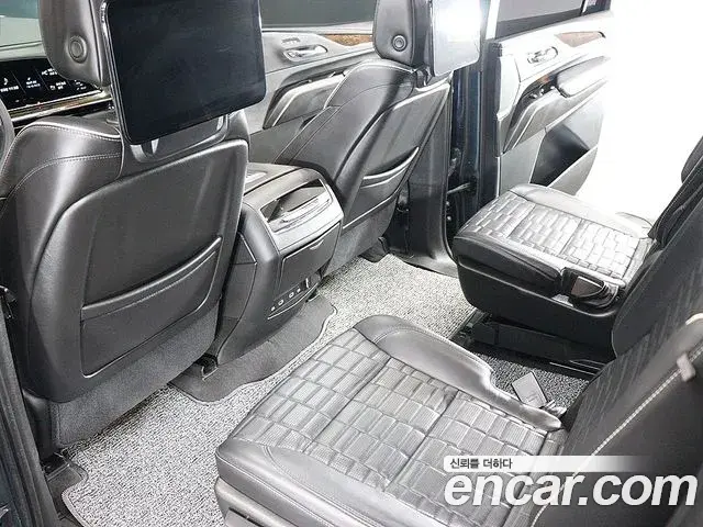 Cadillac Escalade 2021 — ფოტო 11/20