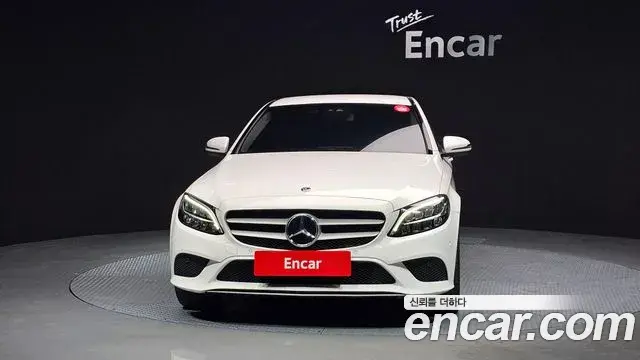 Mercedes-Benz C-Class 2019 — ფოტო 3/20