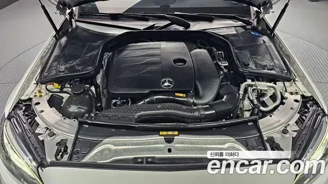 Mercedes-Benz C-Class 2019 — ფოტო 14/20
