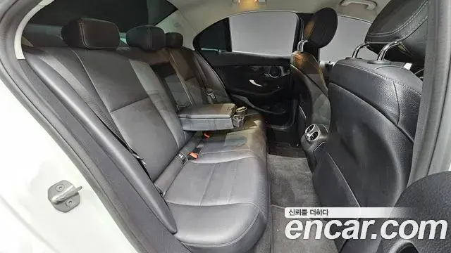 Mercedes-Benz C-Class 2019 — ფოტო 11/20
