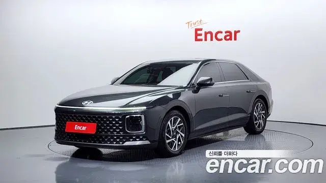 Hyundai Grandeur Hybrid 2022 — ფოტო 1/20