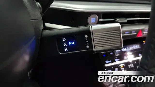 Hyundai Grandeur Hybrid 2022 — ფოტო 16/20