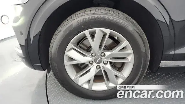 Genesis GV70 2021 — ფოტო 5/20