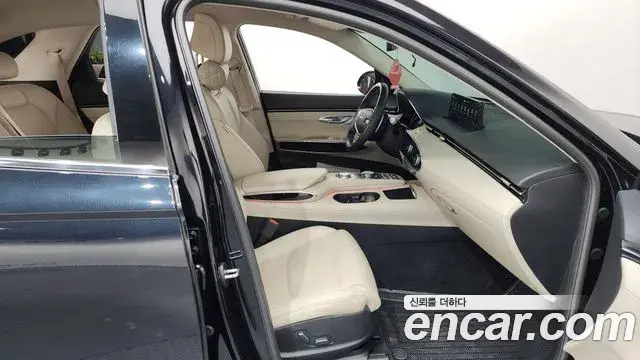 Genesis GV70 2021 — ფოტო 7/20