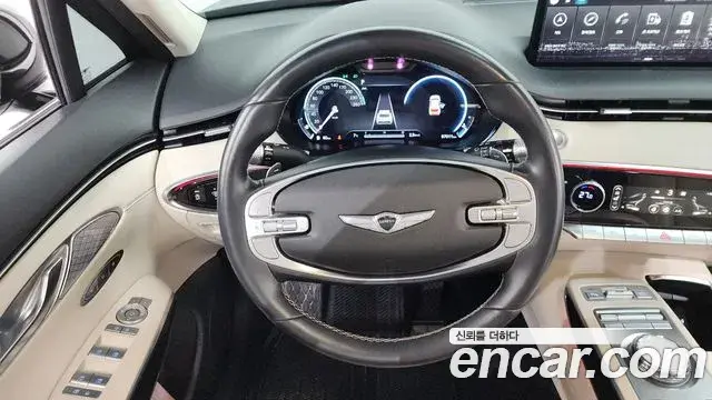 Genesis GV70 2021 — ფოტო 19/20