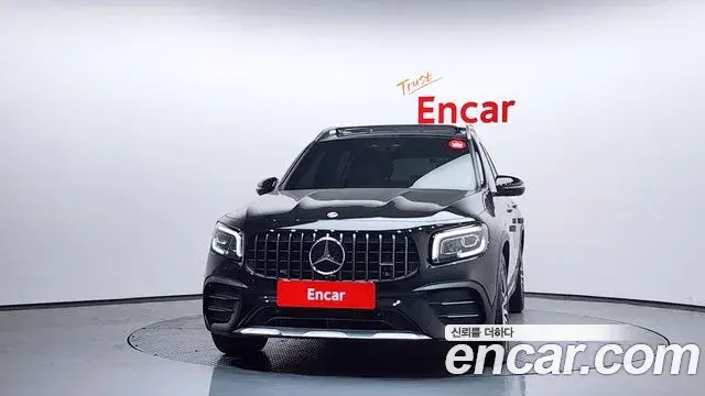 Mercedes-Benz GLB-Class 2021 — ფოტო 16/20