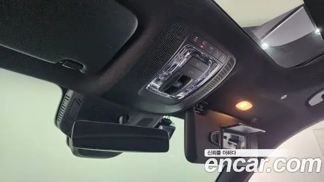 Mercedes-Benz GLB-Class 2021 — ფოტო 2/20