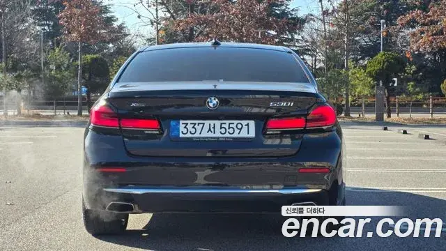 BMW 5 Series 2023 — Photo 13/20
