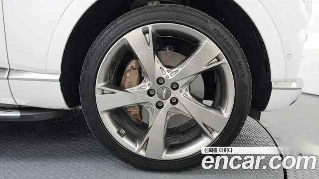 Genesis GV80 2023 — Photo 8/20