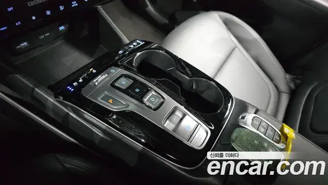 Hyundai Tucson Hybrid 2022 — ფოტო 10/20