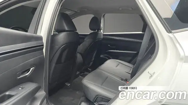 Hyundai Tucson Hybrid 2022 — ფოტო 15/20
