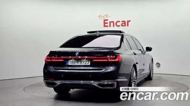 BMW 7 Series 2020 — ფოტო 11/20