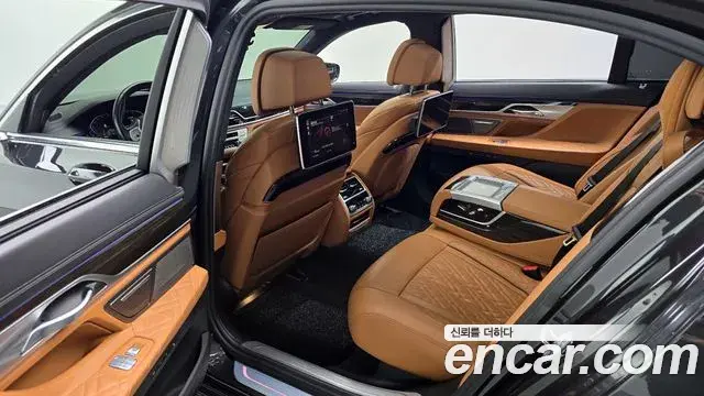 BMW 7 Series 2020 — ფოტო 9/20