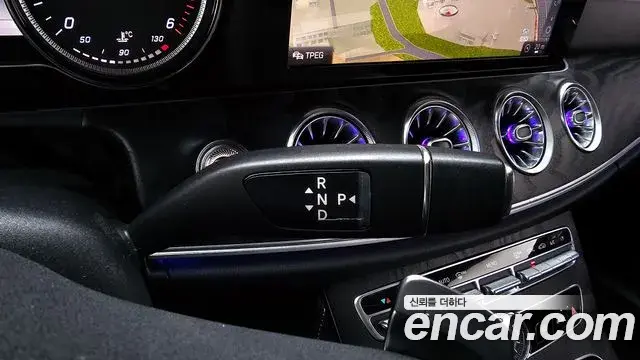 Mercedes-Benz E-Class 2019 — ფოტო 5/20