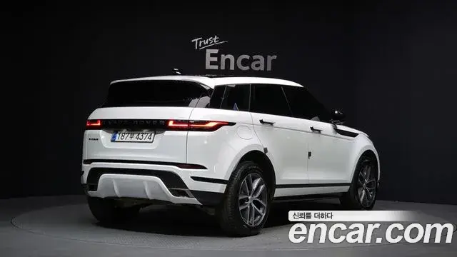 Land Rover Range Rover Evoque 2024 — Фото 2/20
