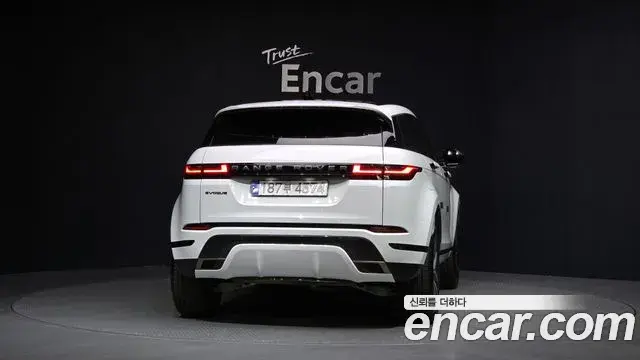 Land Rover Range Rover Evoque 2024 — Фото 4/20